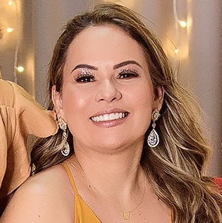 Profa. Débora Araújo de Medeiros